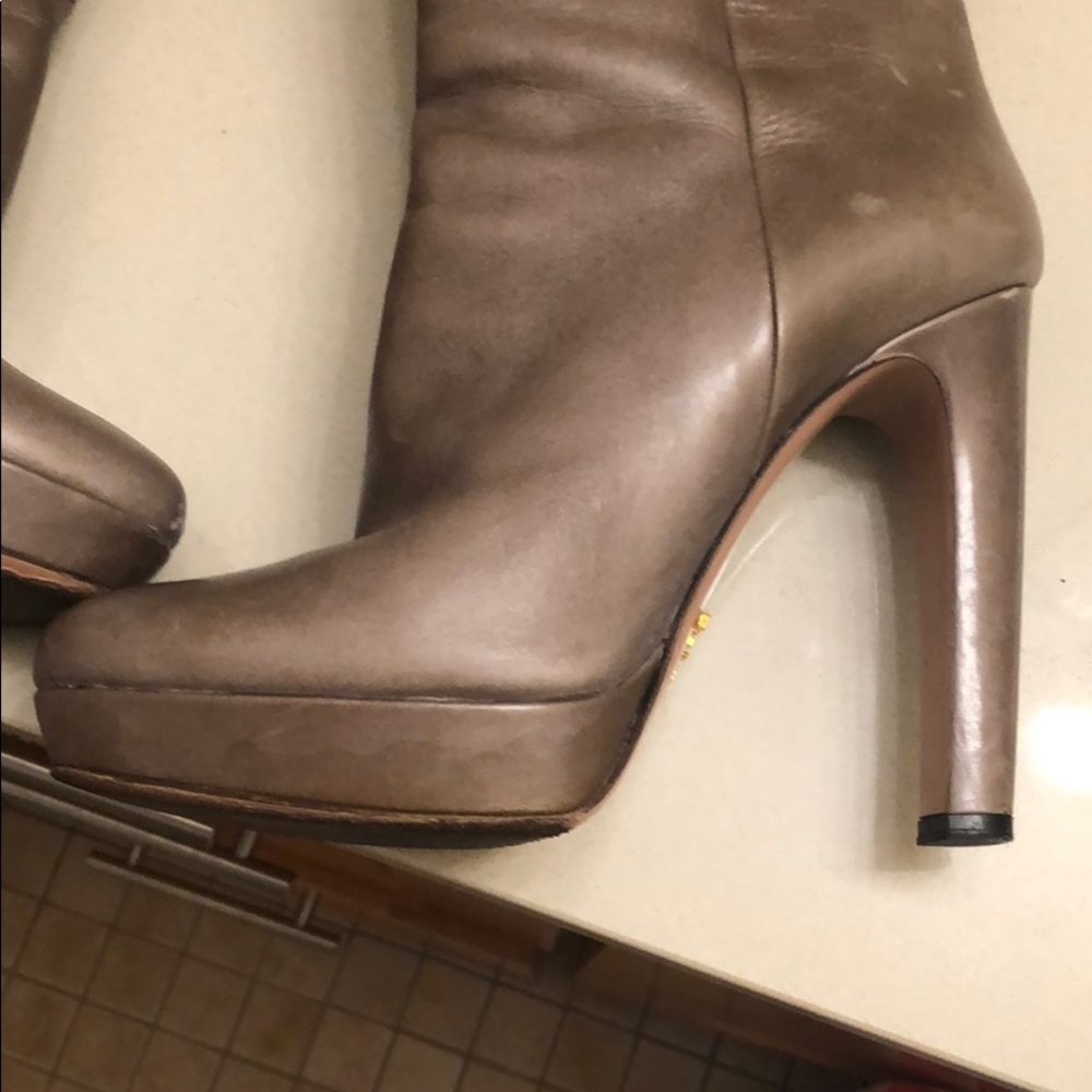 Prada boots - Picture 7 of 12